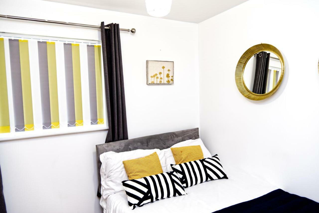 The Pent House - Lushio Apartments 北安普敦 外观 照片